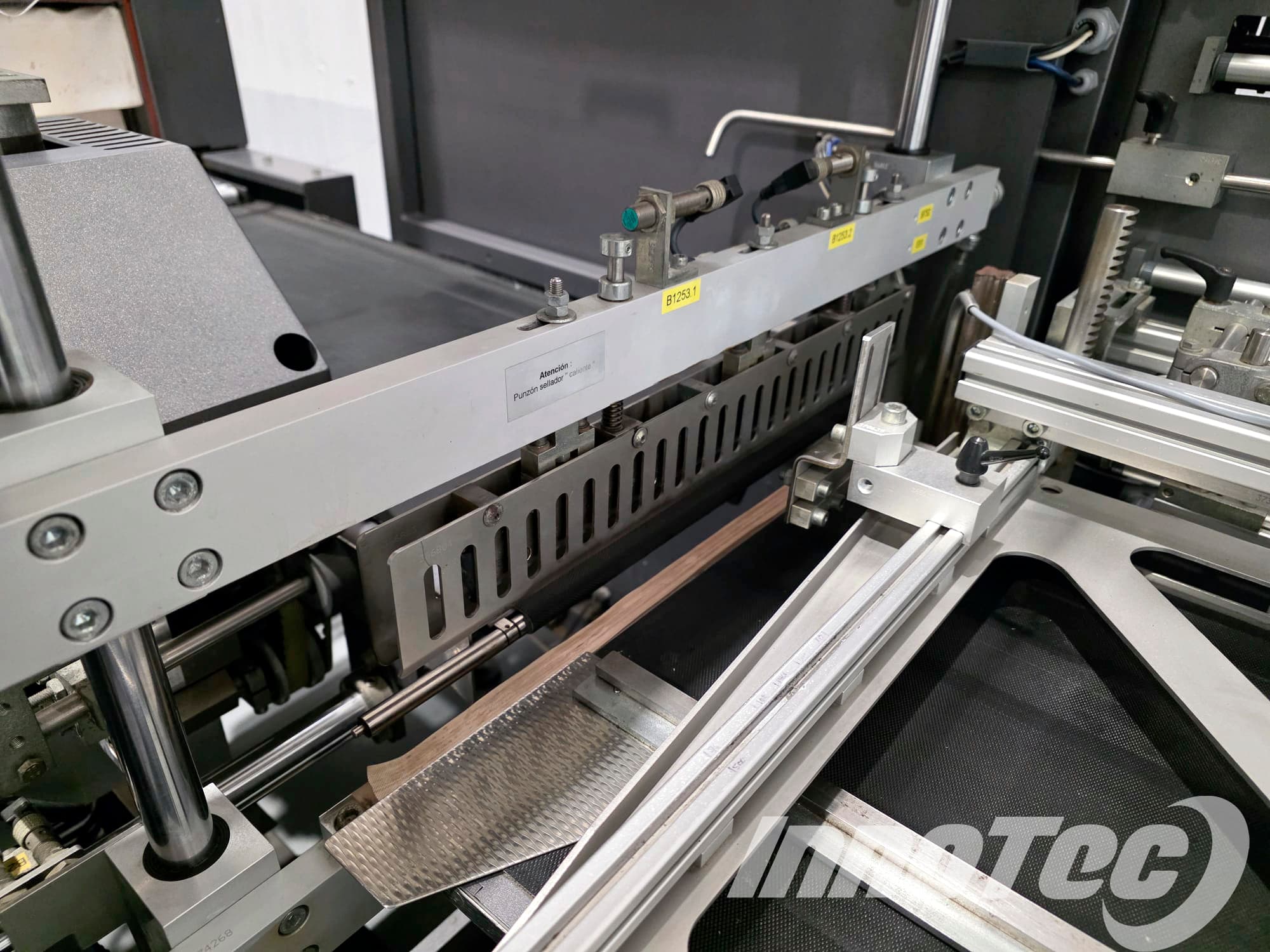 Envasadora angular Kallfass, mod. Universa 400 Standard miniatura 8