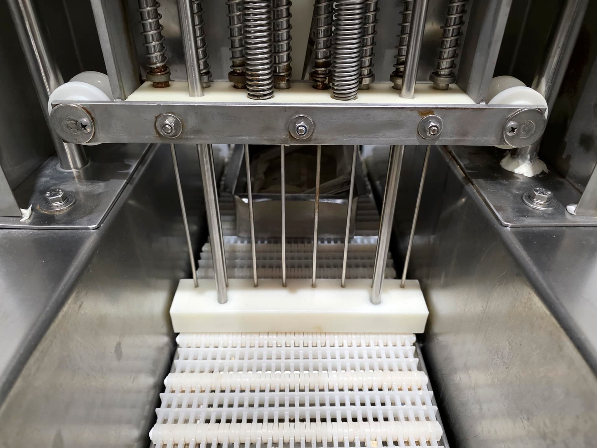 Inyectora salmuera HELMUT GÜNTHER, mod. PI 8 miniatura 8