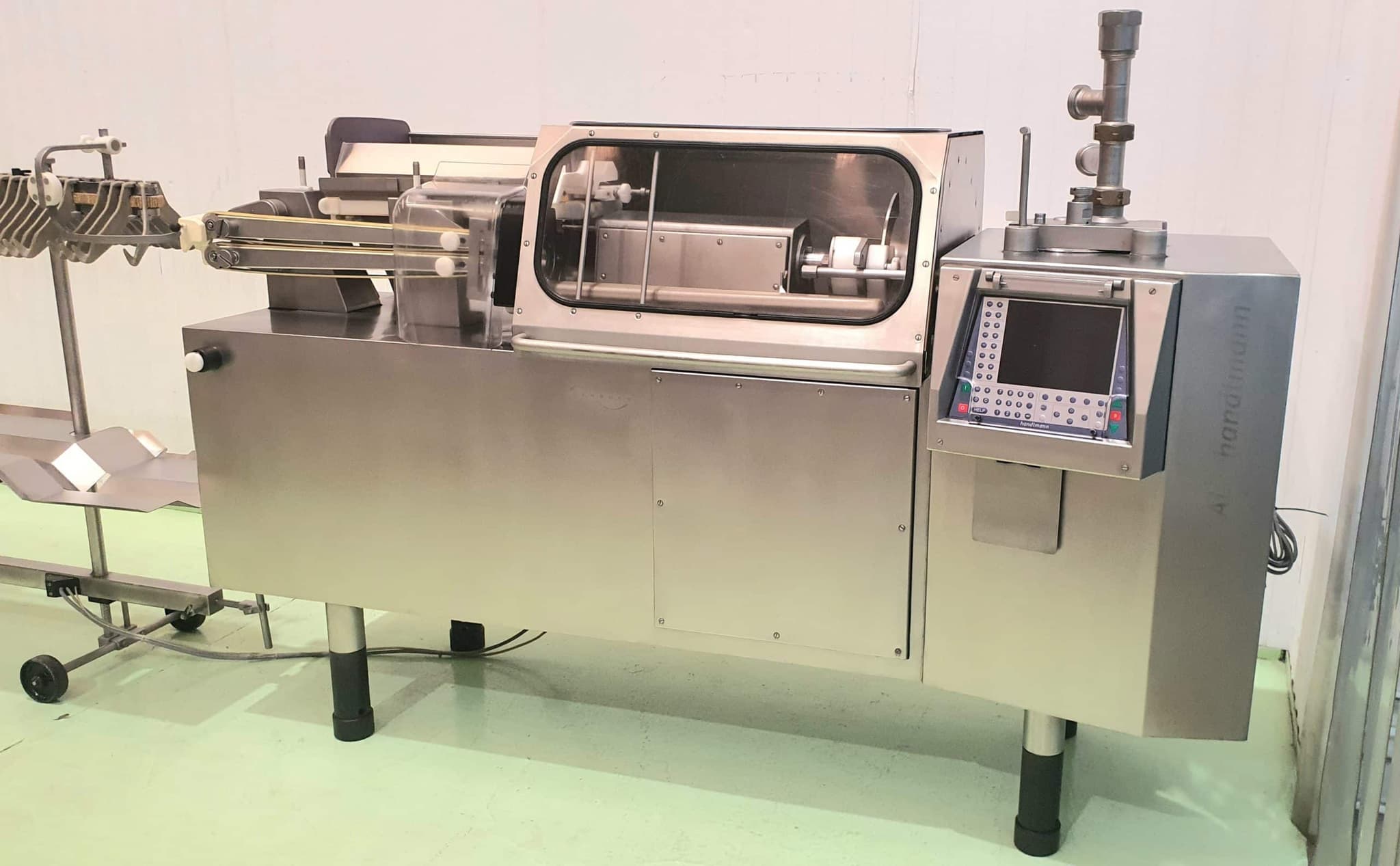 LINEA DE EMBUTICIÓN DE SALCHICHAS HANDTMANN SISTEMA AL FPVLH 242 miniatura 5