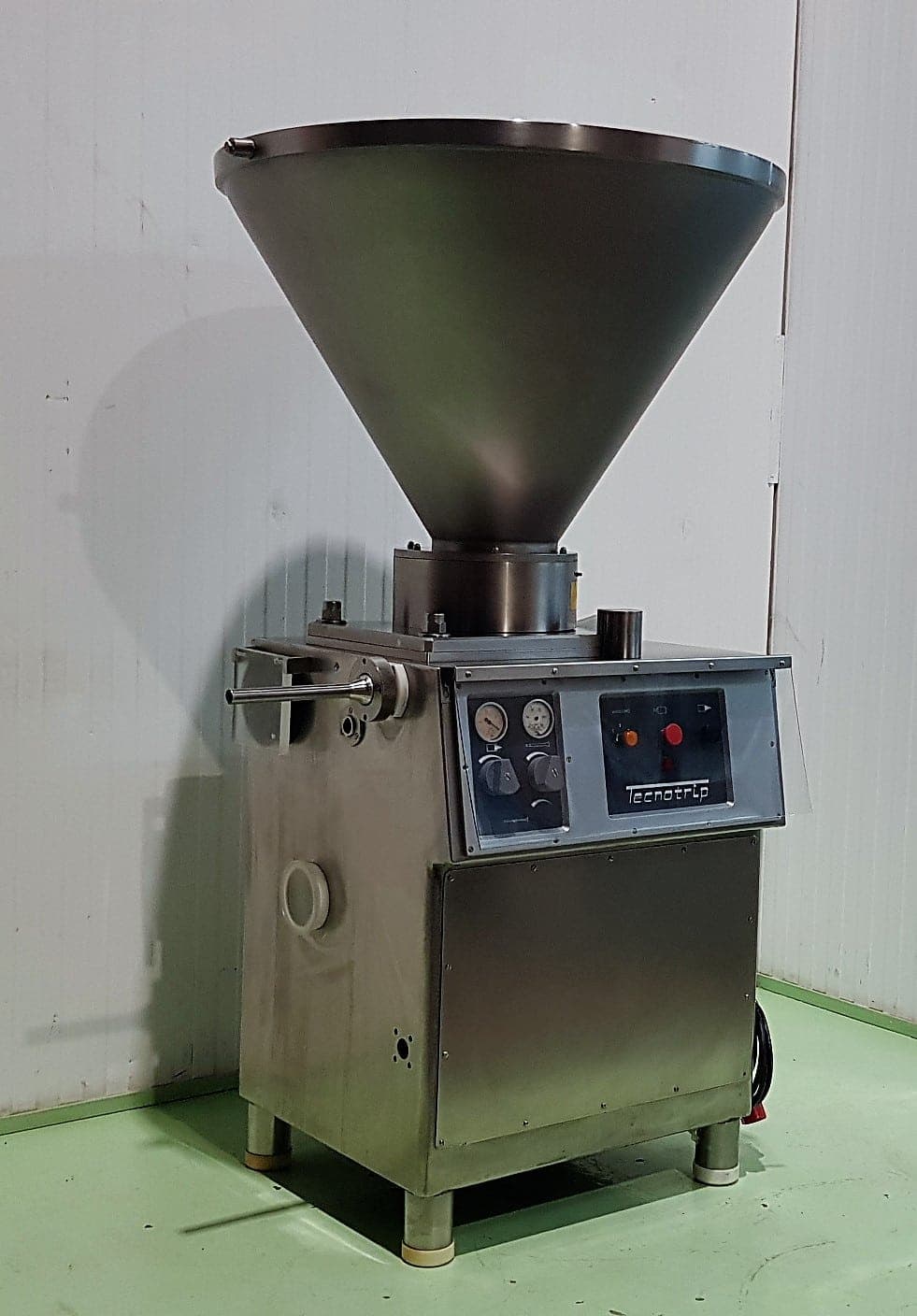 EMBUTIDORA CONTINUA CON VACÍO TECNOTRIP EC4T miniatura 2