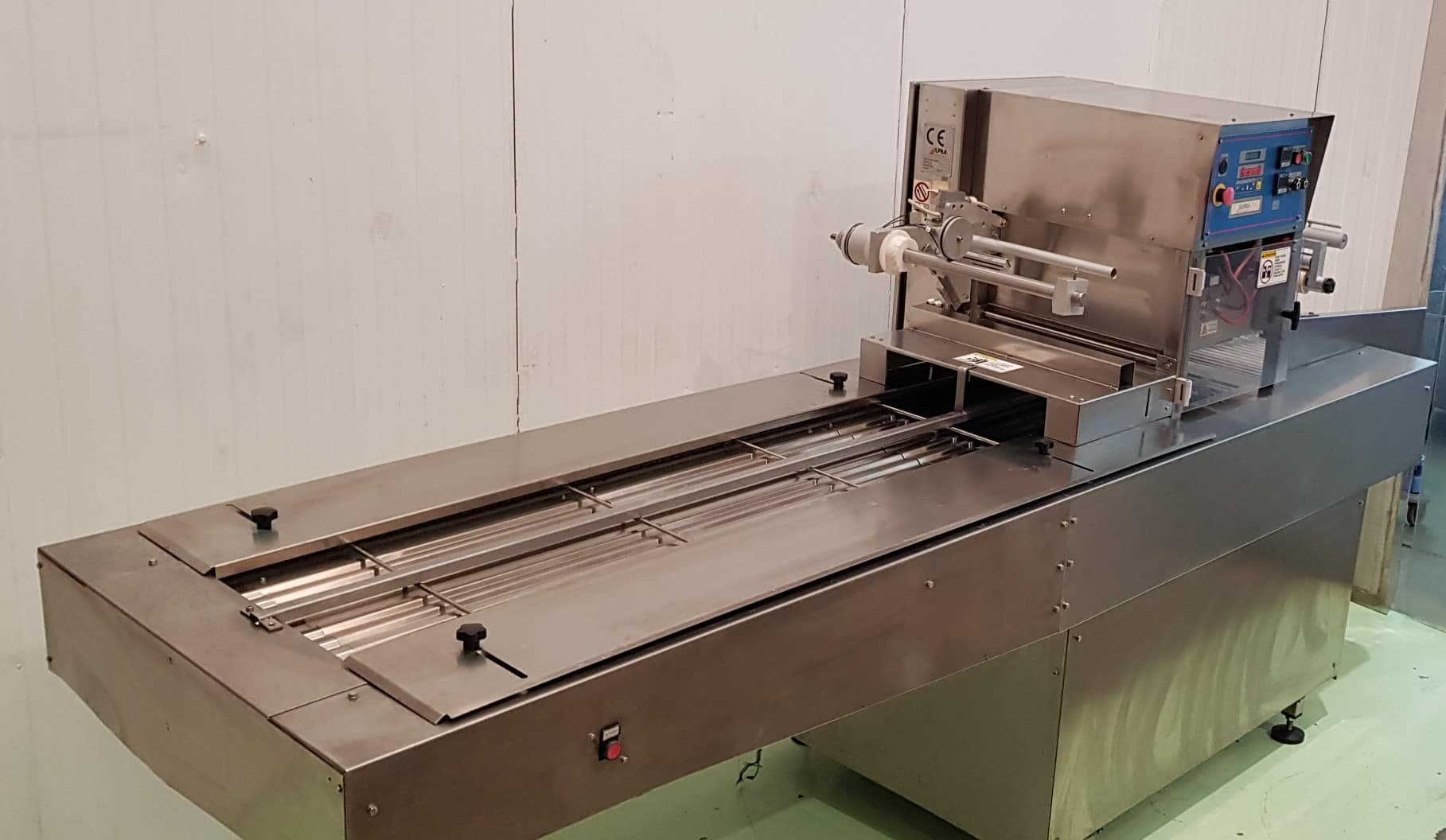 TERMOSELLADORA AUTOMÁTICA ILPRA  mod. FP TANK V/G miniatura 3