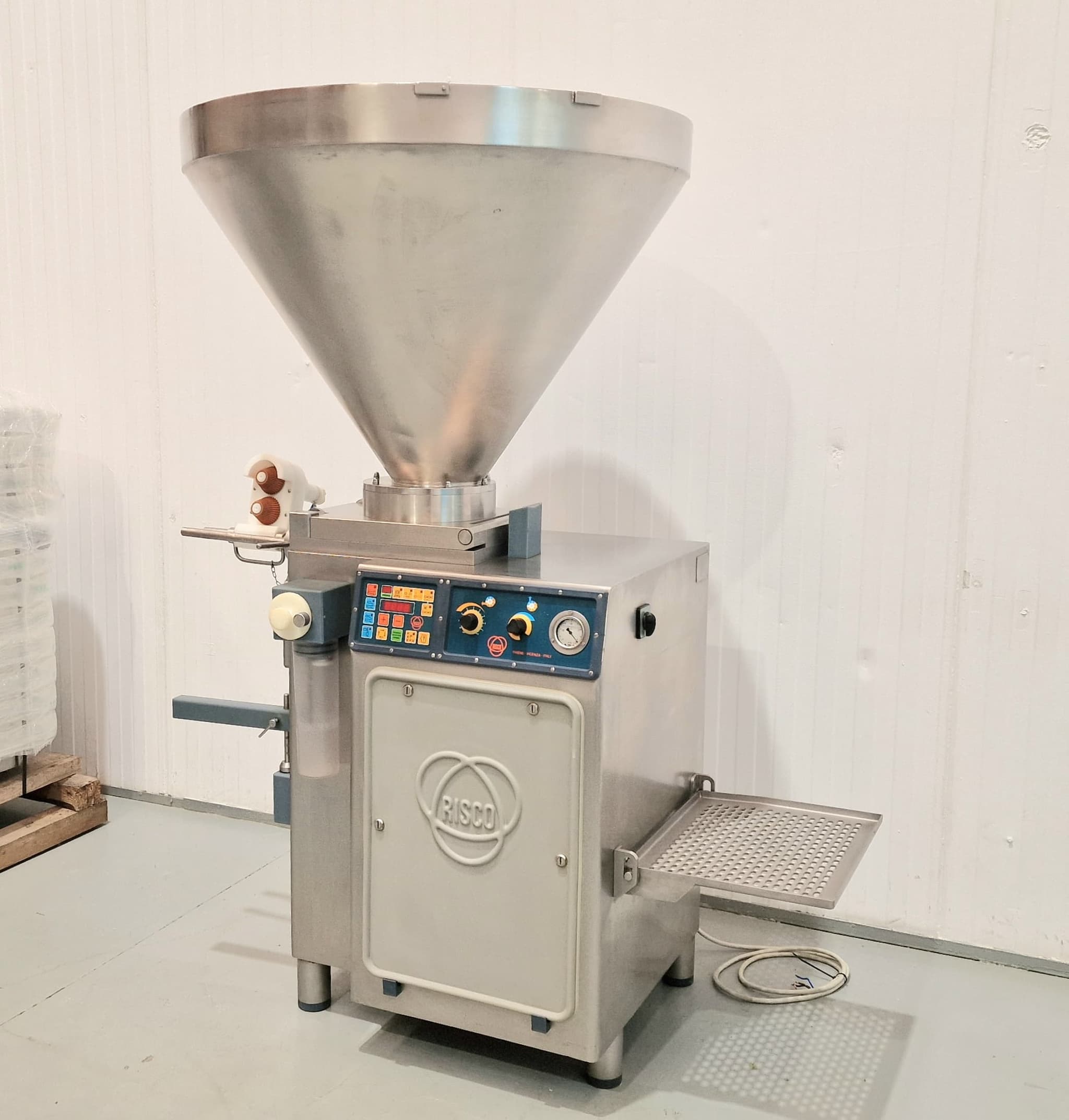 EMBUTIDORA CONTINUA RISCO RS4003 miniatura 3