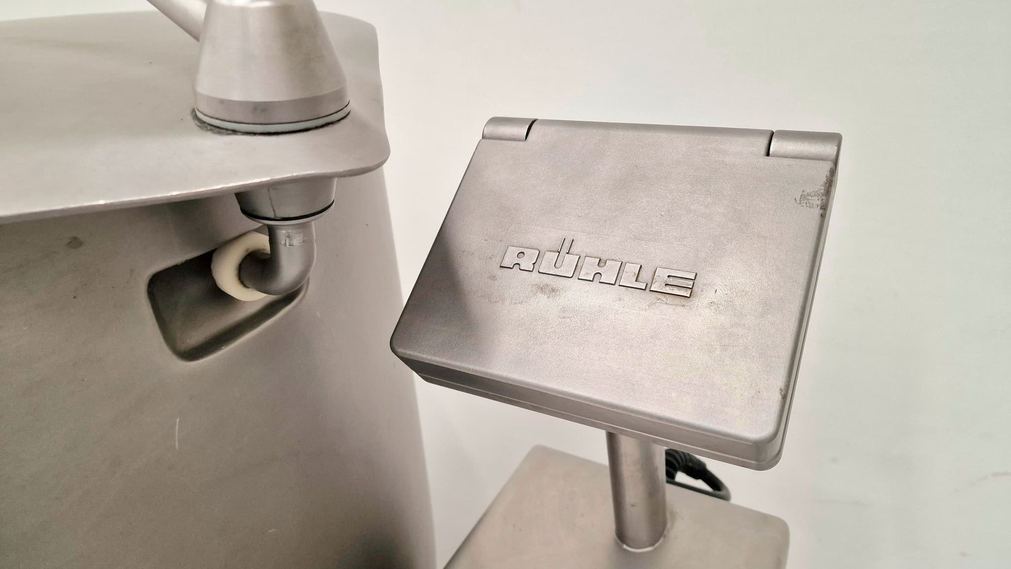 AMASADORA REFRIGERADA CON VACÍO RUHLE MKR130 miniatura 9