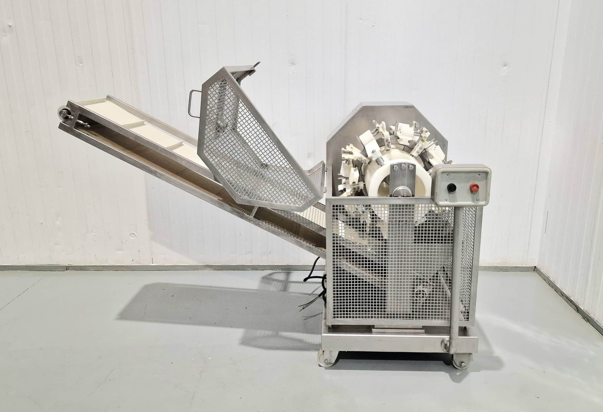 MÁQUINA PARA CORTAR SALCHICHAS RISCO RI miniatura 7