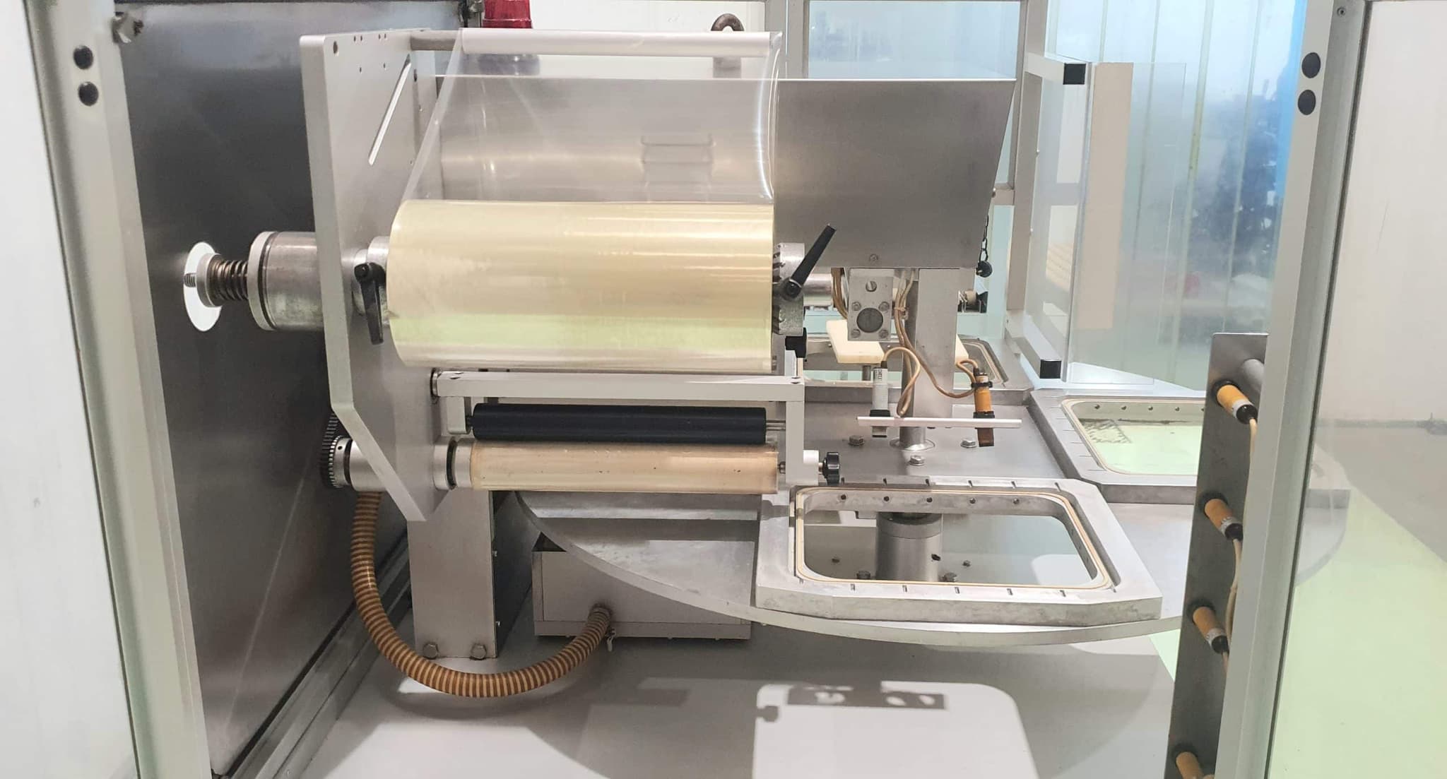 TERMOSELLADORA AUTOMÁTICA ILPRA  mod. FP 800 V/G miniatura 11