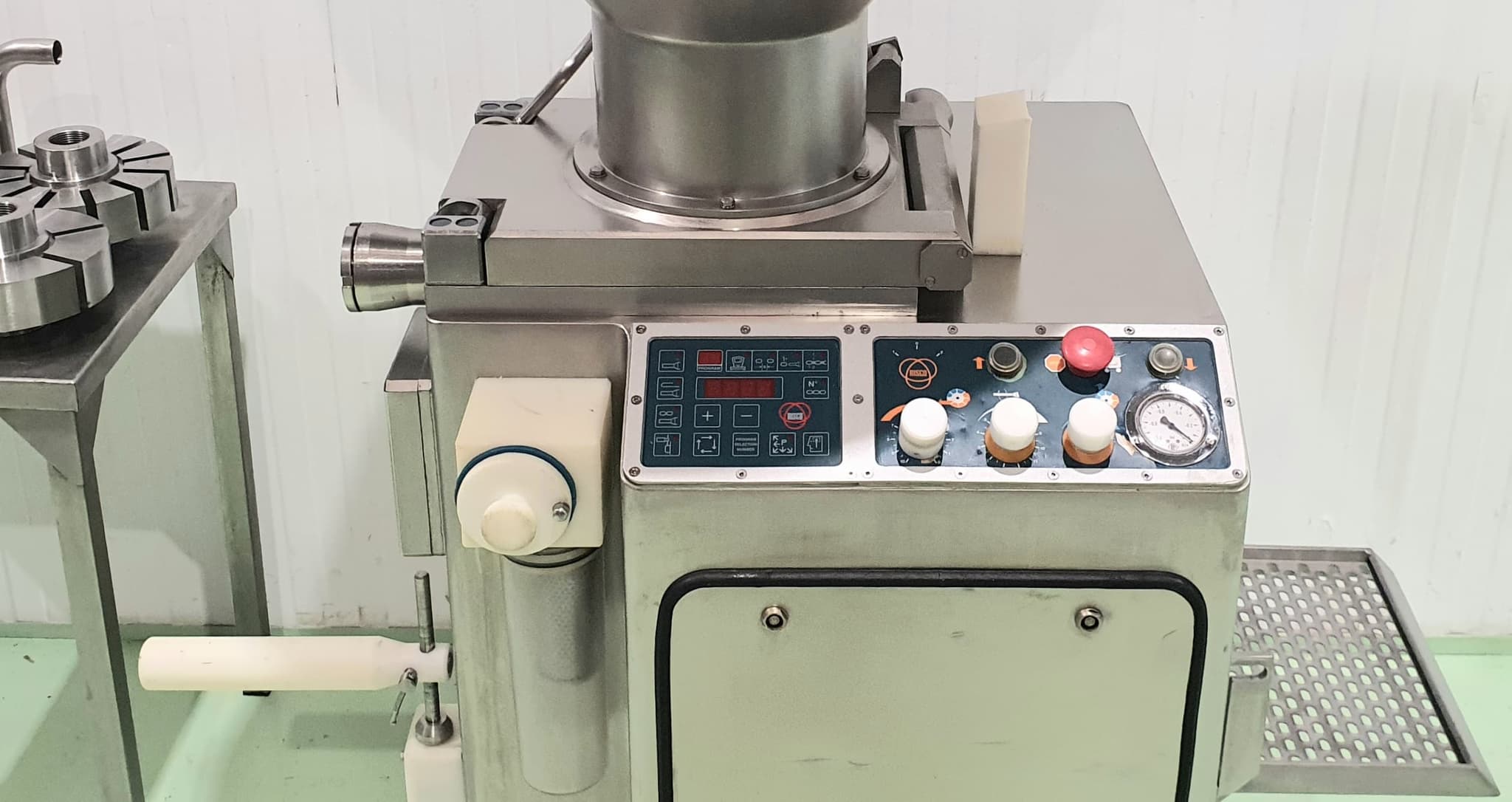 EMBUTIDORA CONTINUA RISCO mod. 4000/220 AL VACIO miniatura 4