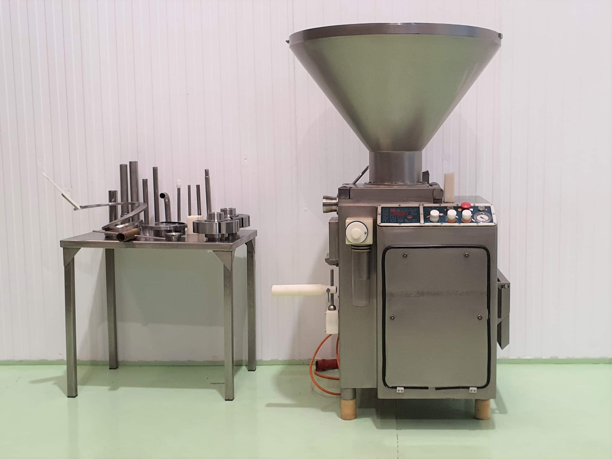 EMBUTIDORA CONTINUA RISCO mod. 4000/220 AL VACIO miniatura 8