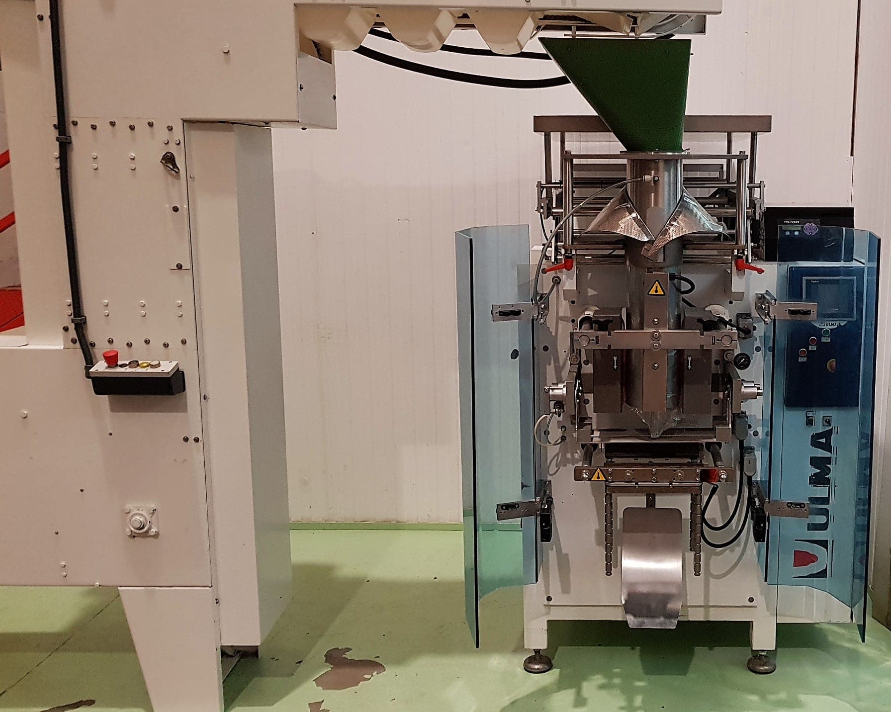 ENVASADORA VERTICAL ULMA mod. ETNA 280 CON CANGILONES miniatura 4