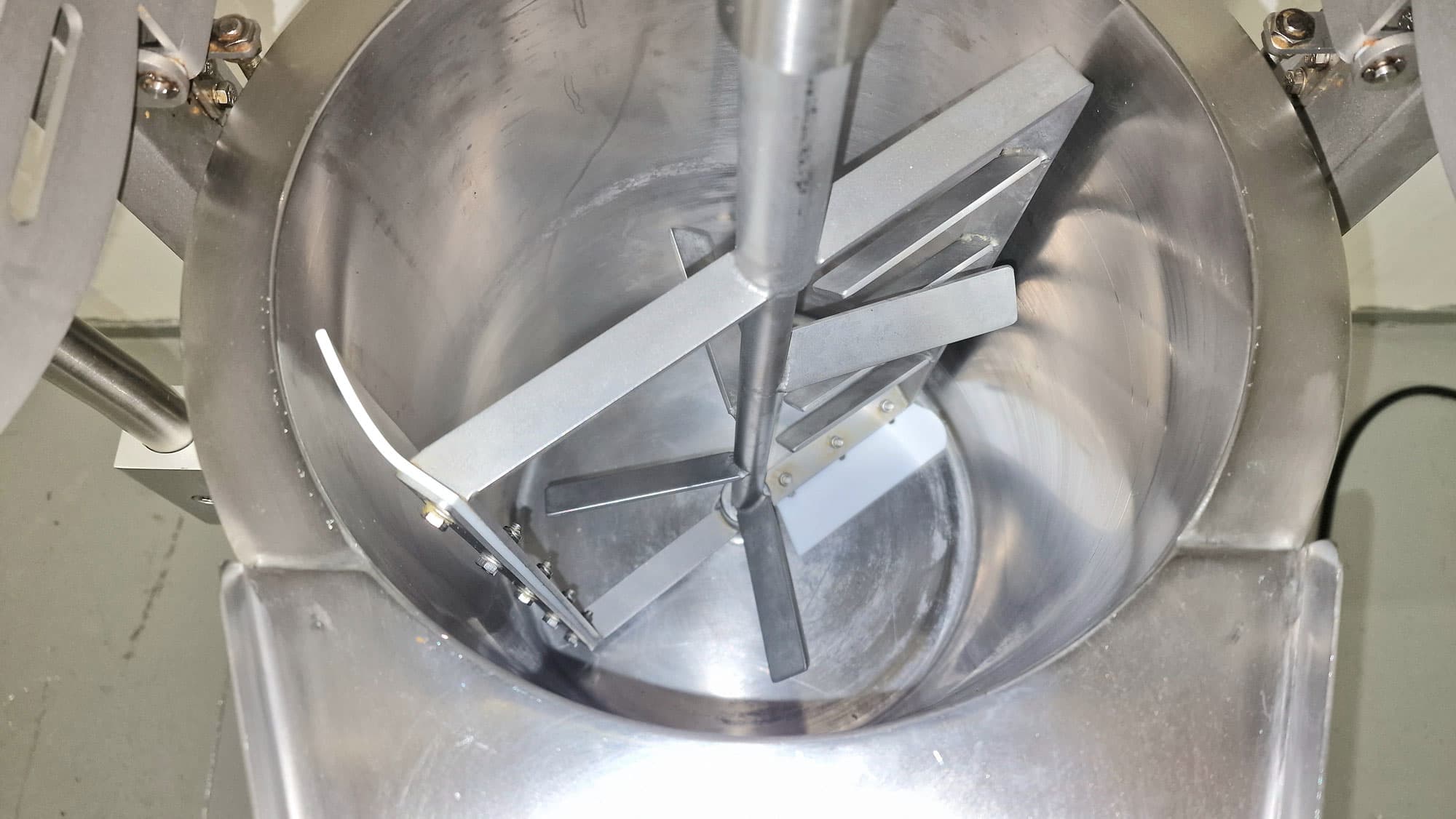 CUECE CREMAS ELÉCTRICO CON MEZCLADOR IMA 25 LITROS miniatura 10