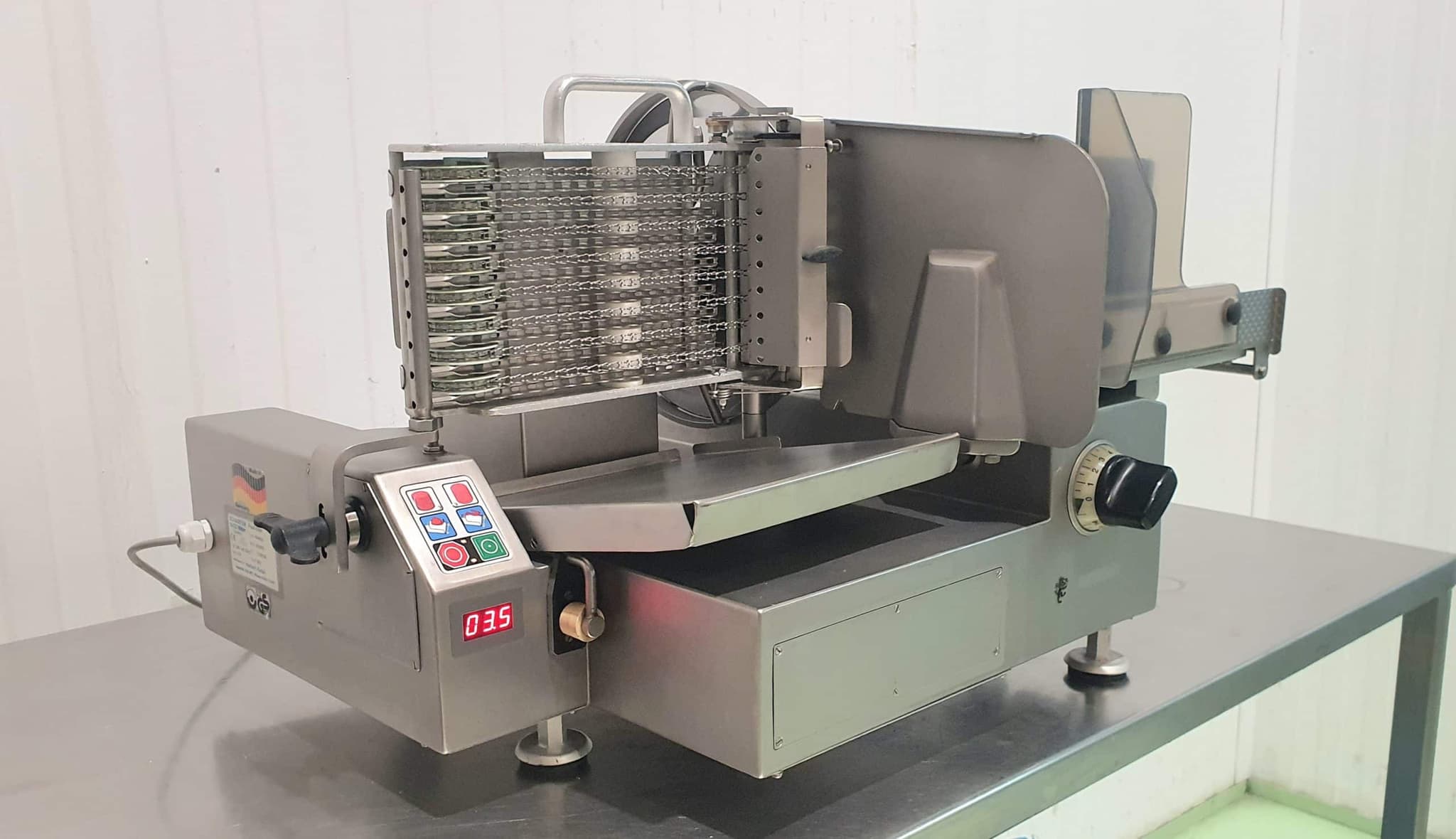 LONCHEADORA AUTOMÁTICA SCHARFEN VA2000 I