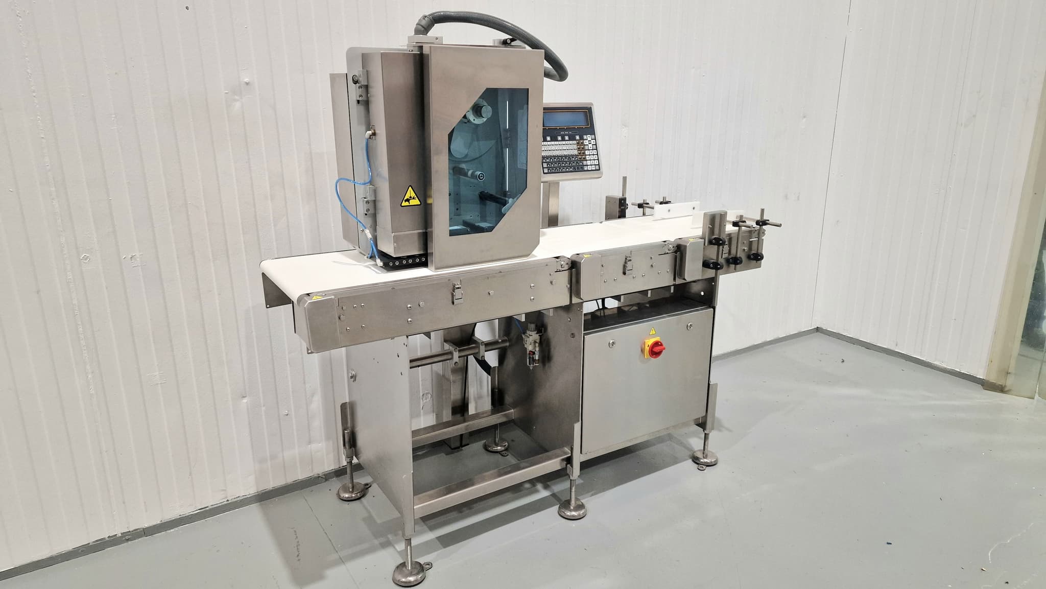 ETIQUETADORA PESADORA AUTOMÁTICA DIBAL LS4000