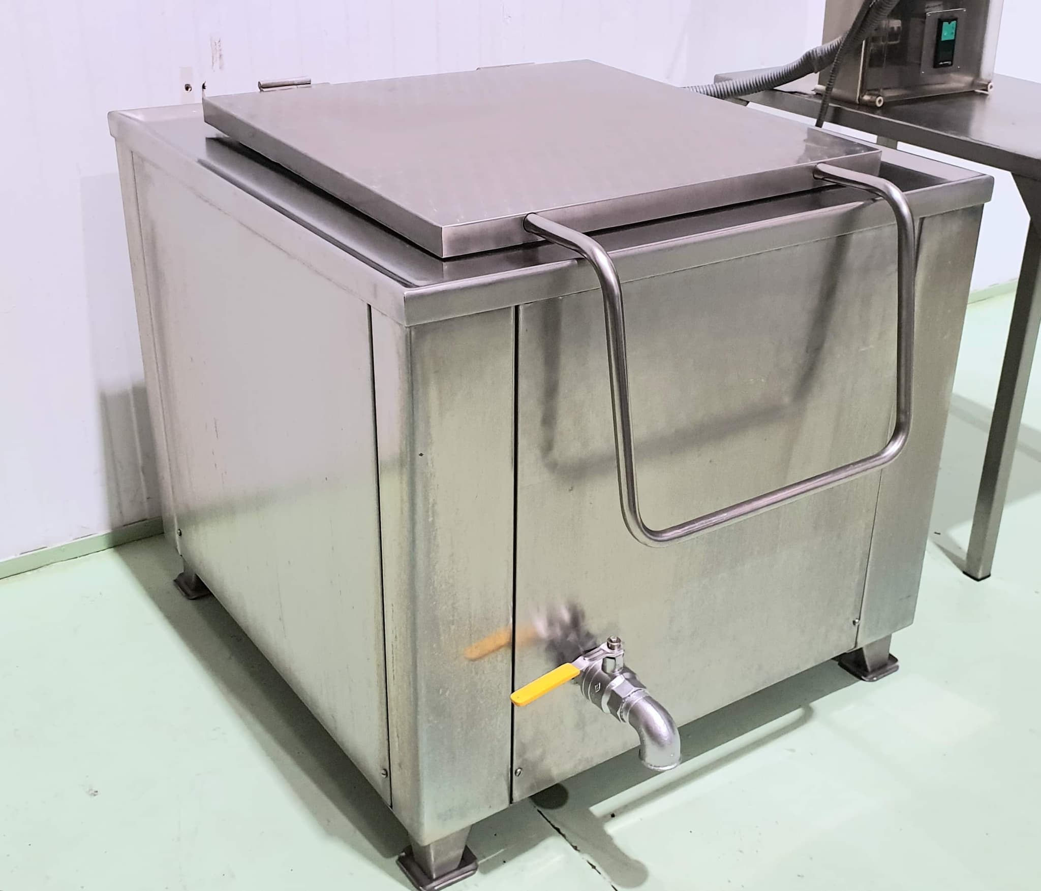 MARMITA ELÉCTRICA INOX 400 LITROS