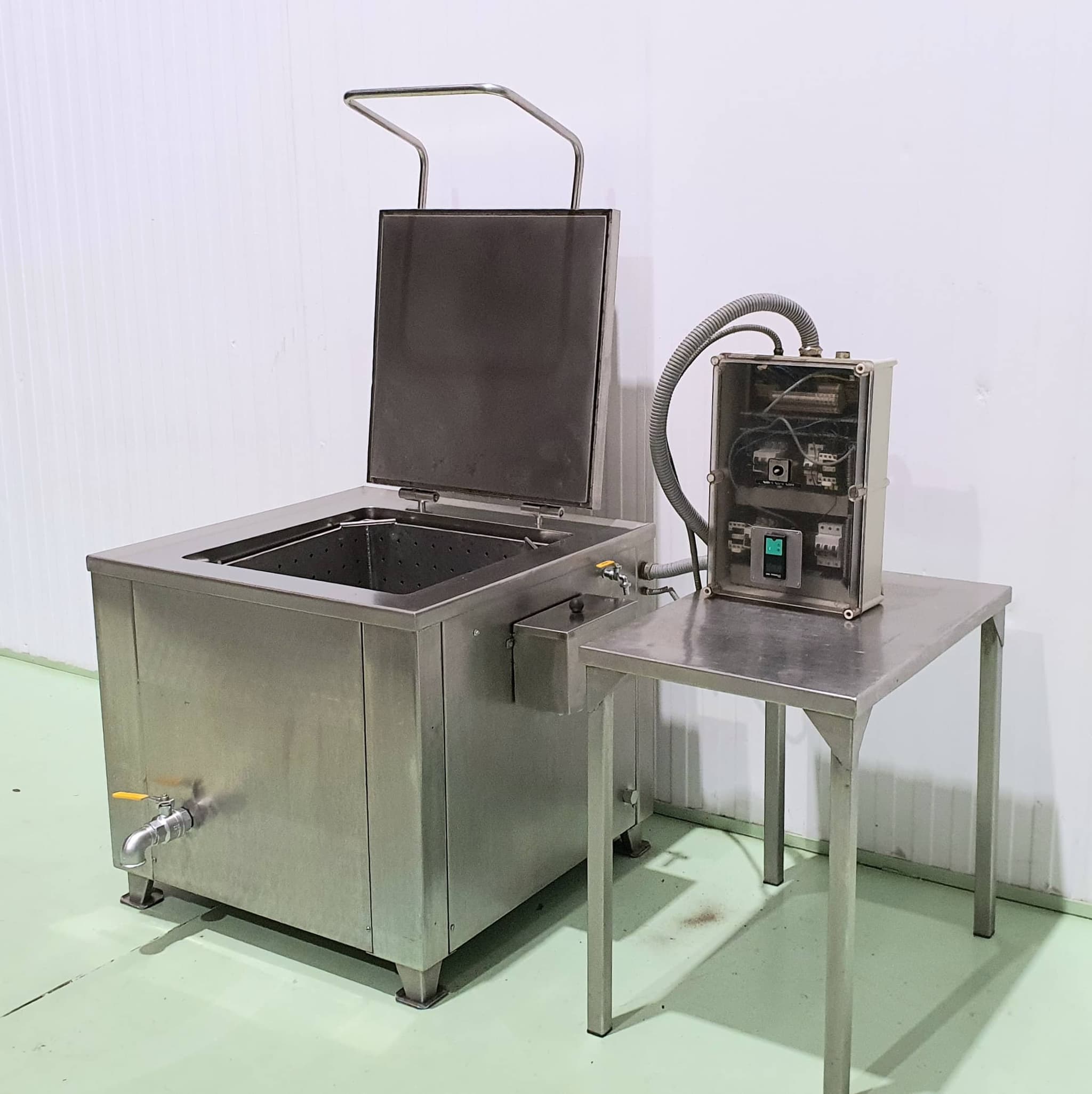 MARMITA ELÉCTRICA INOX 400 LITROS miniatura 5