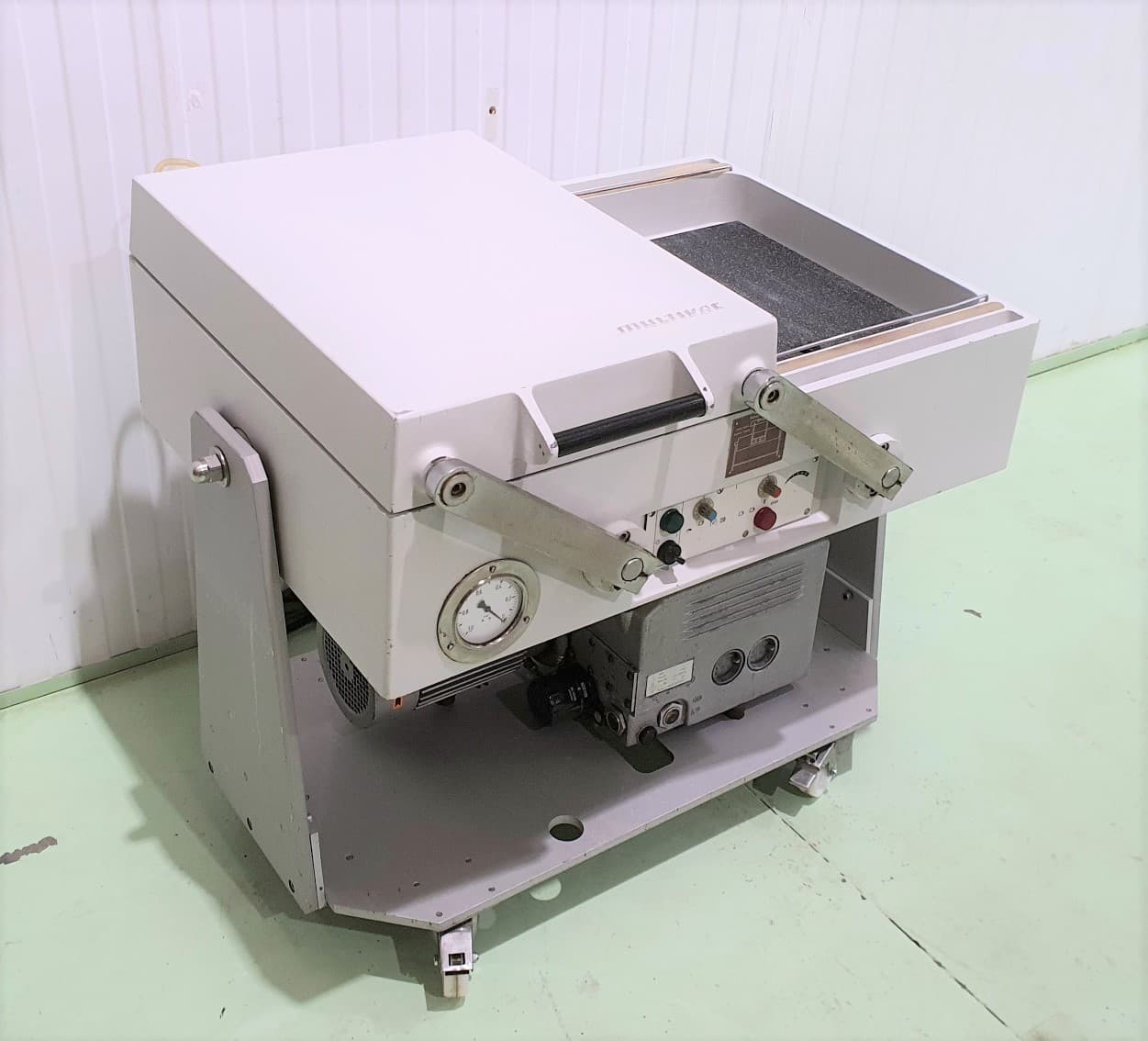 ENVASADORA AL VACÍO DOBLE MULTIVAC AG600 miniatura 10