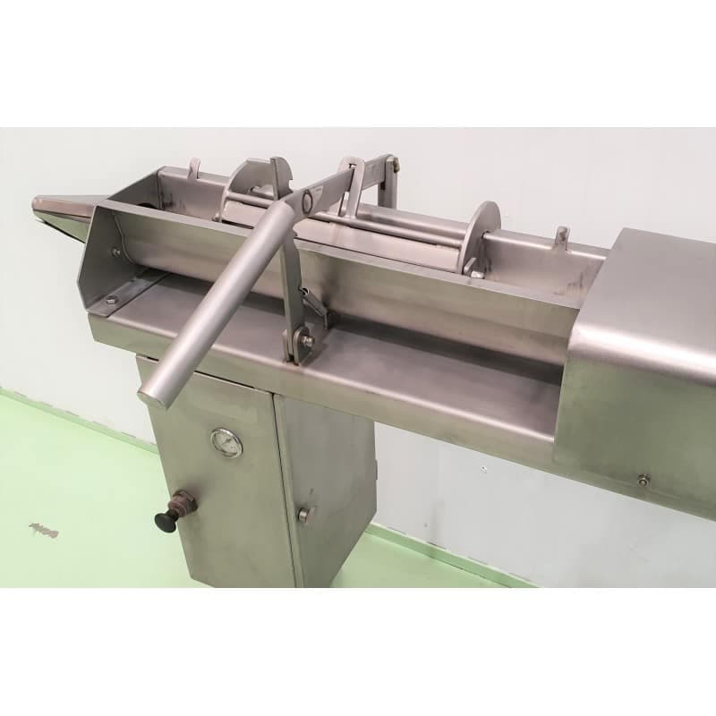 EMBUCHADORA LAINT NEUMÁTICA