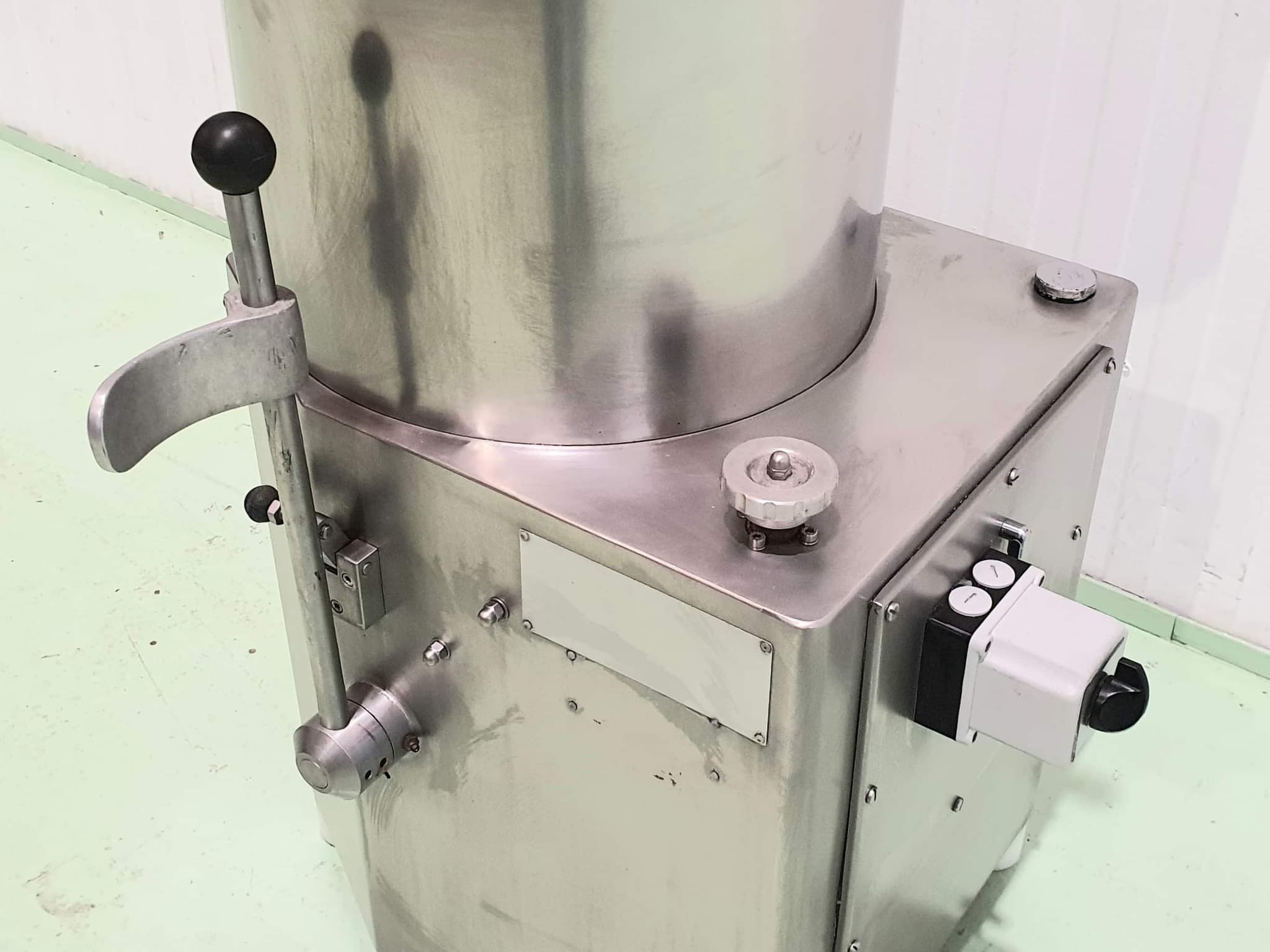 EMBUTIDORA PISTON 55L CATO miniatura 4