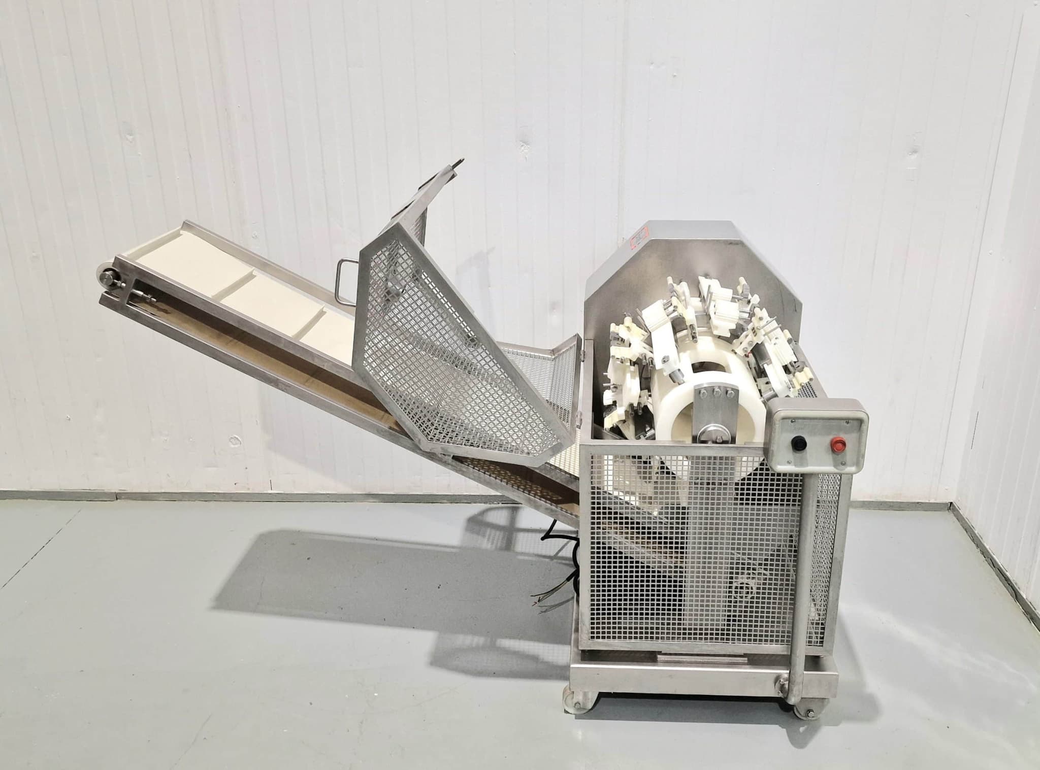 MÁQUINA PARA CORTAR SALCHICHAS RISCO II miniatura 4