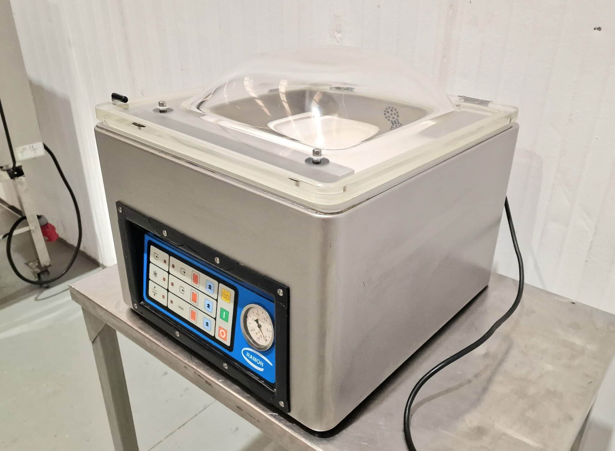 ENVASADORA AL VACÍO DE CAMPANA TALLERES RAMON miniatura 6