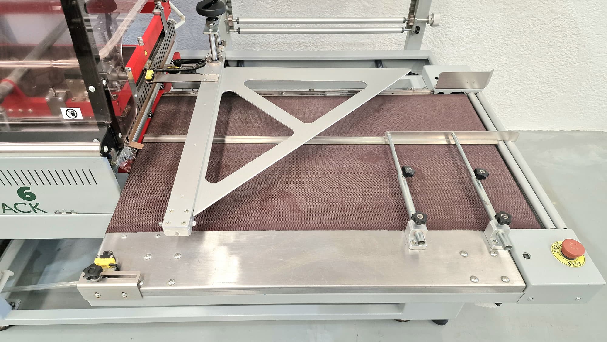 ENVASADORA ANGULAR + TÚNEL RETRACTIL RAELMA miniatura 7