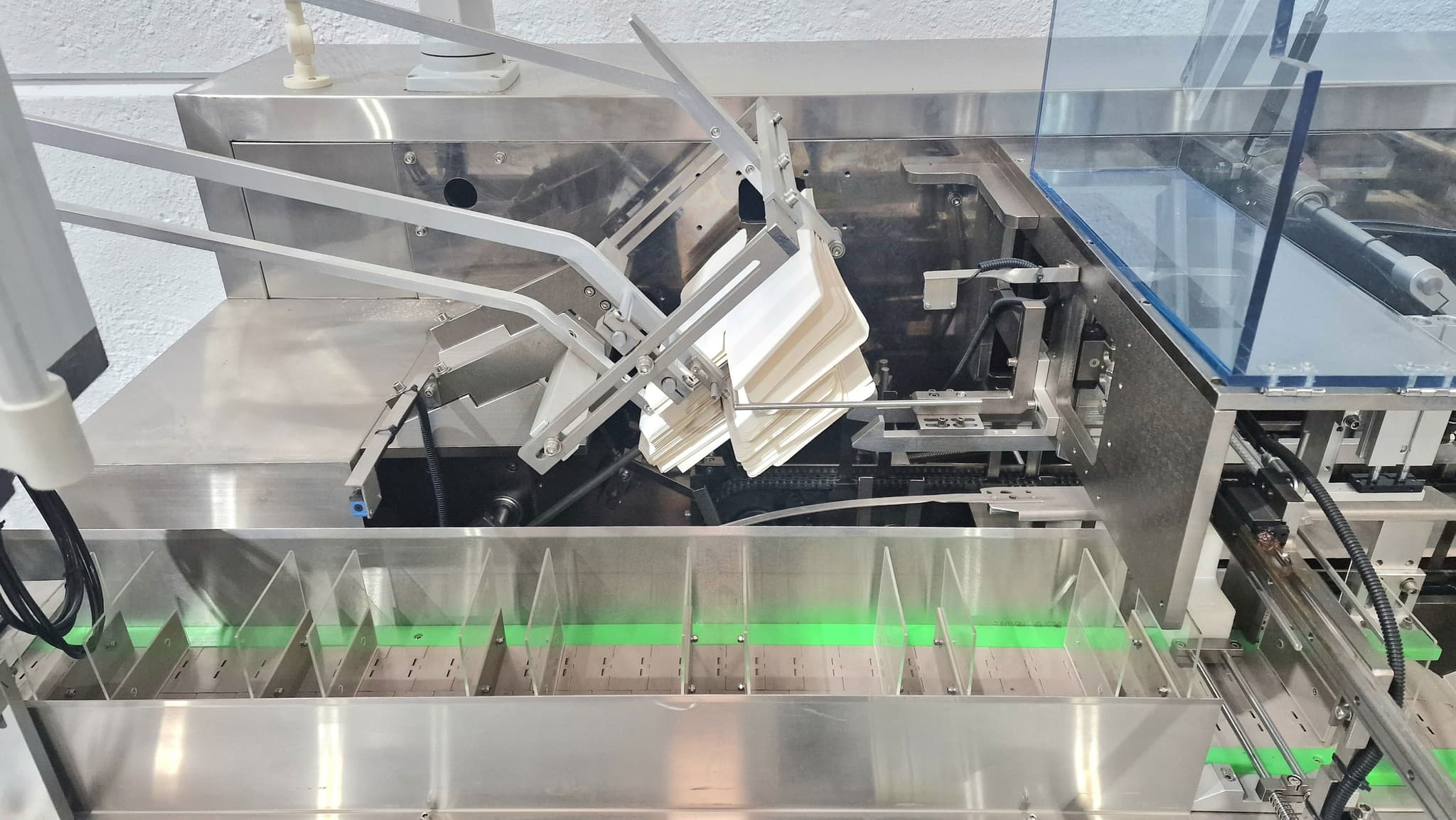 Envasadora en cartoncillo miniatura 8