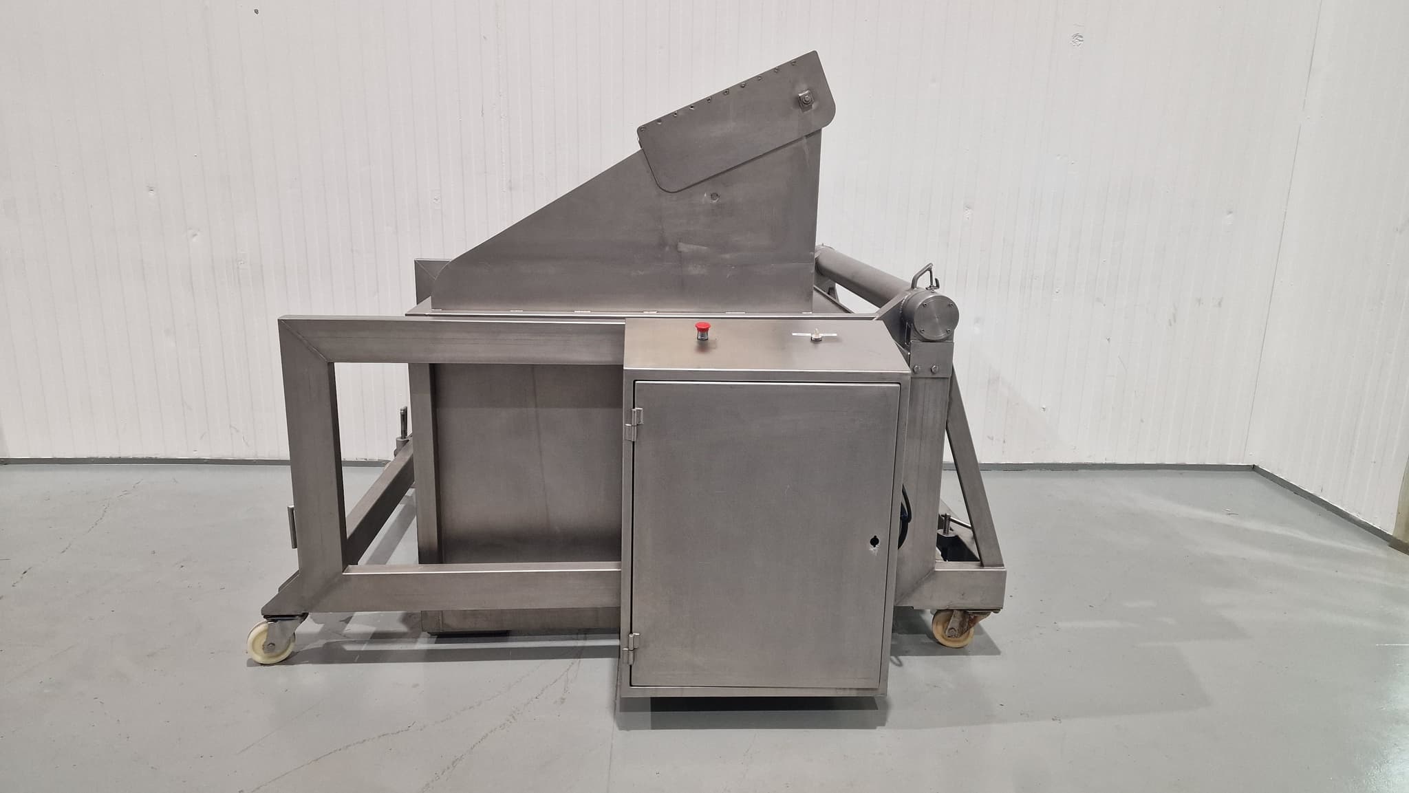 Elevador volcador de contenedores Xucla miniatura 2